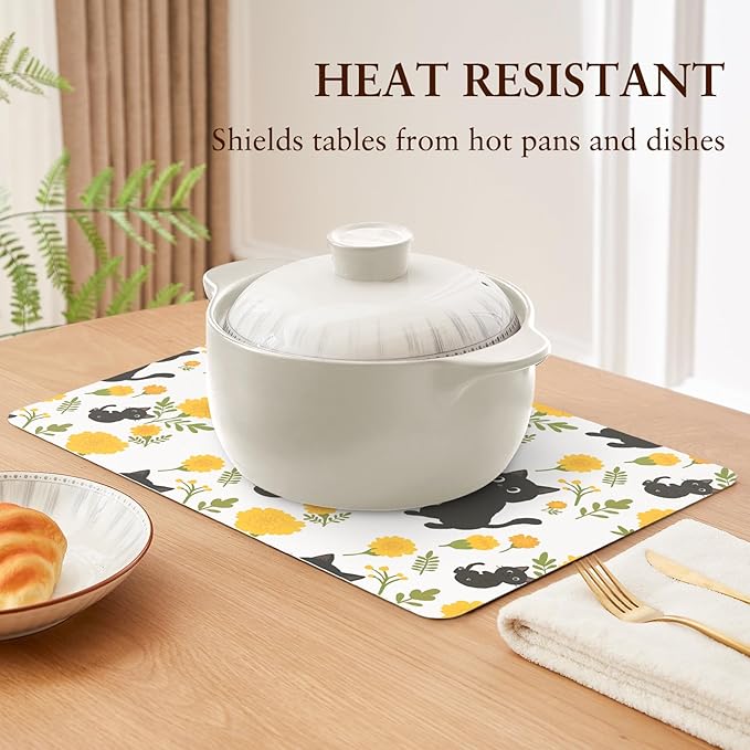 QIYI Placemats Set of 6, 12x18 Inch Faux Leather Place Mats for Kitchen Dinning, Heat Resistant Anti Slip Flower Table Mats, Waterproof Wipeable Washable Placemat Party Table D챕cor, Cute Black Kittens