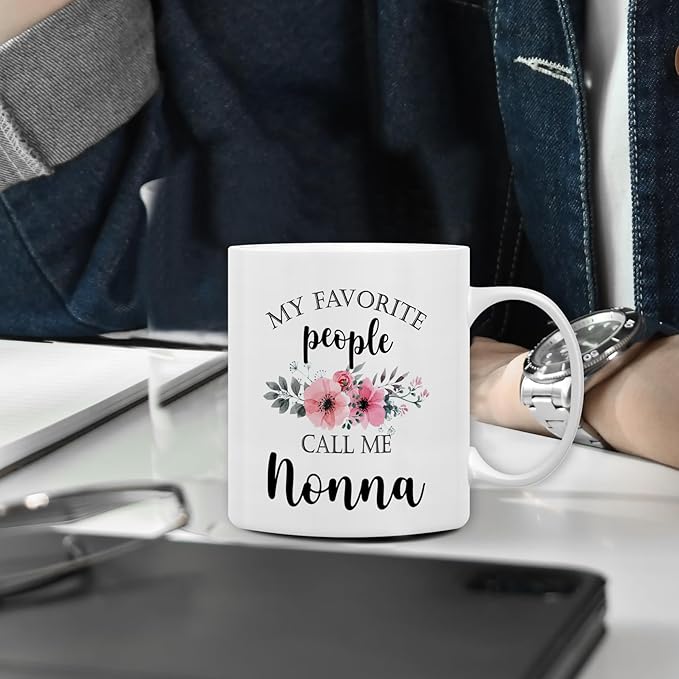 QASHWEY Nonna Coffee Mug, Nonna Gifts for Grandma, NonnaGifts from Grandkids, Grandma Coffee Mug, Mothers Day Mug Tea Cup Gifts for Nanny, My Favorite People Call Me NonnaCoffee Cups Ceramic 11oz