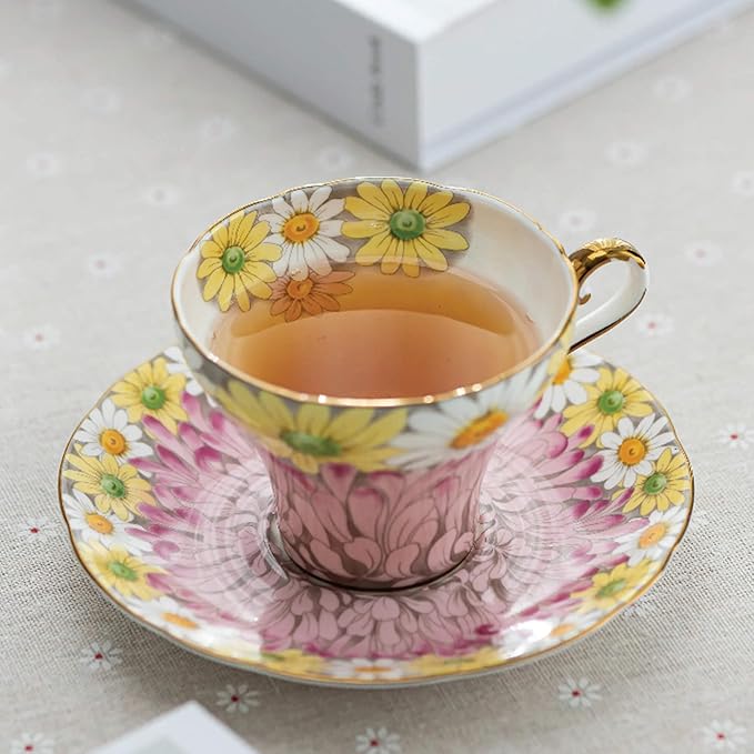 Aynsley Daisy Corset Fine Bone China Teacup and Saucer Set - 5.07oz Hand-Painted Gold-Trimmed Corset-Shape Set, Fancy Gift for Birthdays/Mother?셲 Day/Tea Lovers (Pink)