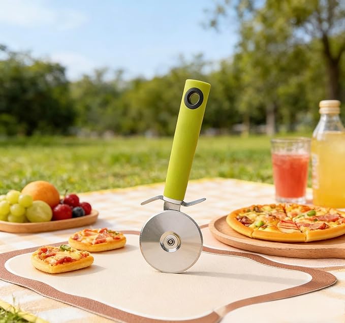 2Piece set Pizza cutter, pastry cutter, pizza slicer for home use