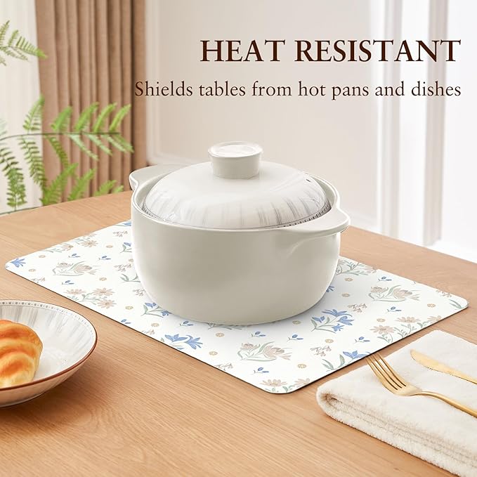 QIYI Placemats Set of 6, 12x18 Inch Faux Leather Place Mats for Kitchen Dinning, Heat Resistant Anti Slip Floral Table Mats, Waterproof Wipeable Washable Placemat Party Table D챕cor, Minimal Flowers