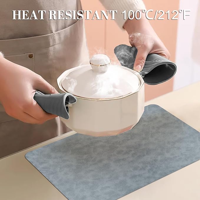 Faux Leather Placemats, Set of 4, 12''횞17' Textures on Both Sides, Heat-Resistant, Waterproof and Oil-Proof, Reversible Place Mats for Kitchen, Dining Table,Outdoor-Grey&Dark Grey