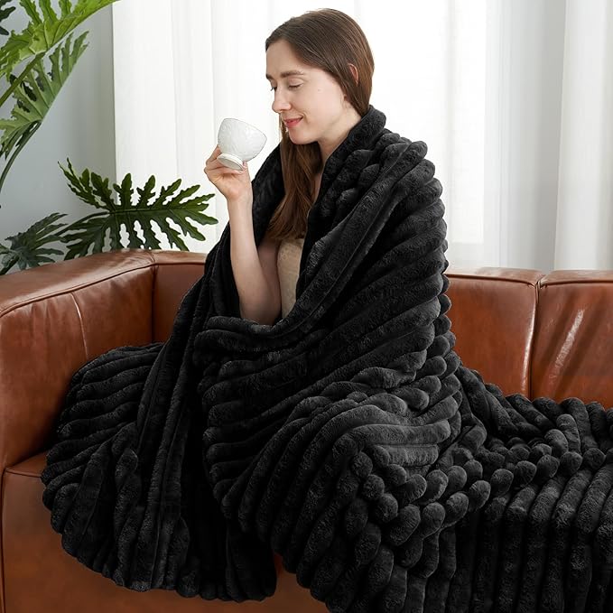 Am챕lie Home Faux Fur Throw Blanket for Couch, Cozy Fuzzy Fluffy Fur Luxurious Soft Striped Plush Gift Blankets for Family Sofa Chair Bedroom, 55"x70", Black