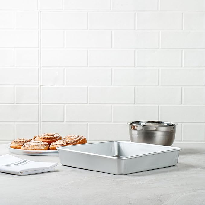 Restaurantware Square Aluminum Cake Pan - 10 x 10 x 2 Inch - Professional Brownie Pan - Straight-Sided Baking Pan - Even Heat Distribution - Silver
