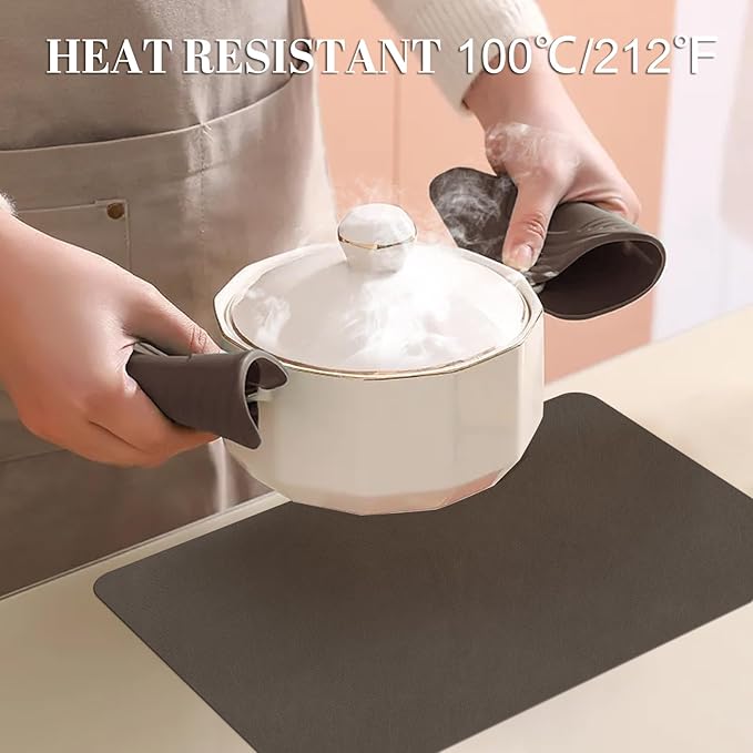 BLESWIN Faux Leather Placemats, Set of 6, 12횞17 Inch -Double Side Texture Color Table Mats, Heat-Resistant, Waterproof and Oil-Resistant, Suitable for Dining Room, Kitchen, Party, Outdoor - Dark Brown