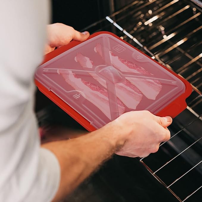 MMUGOOLER 2 Pack Microwave Easy Bacon Maker/Cooker with Lid, Safety, Quick and with No Mess, 11.3??L x 9.0" W x 2.4" H- Red