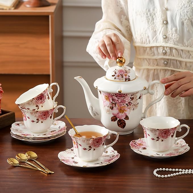 TATSUMI Country Roses Bone China Tea Cup and Saucer Set, 3 Pieces, Vintage Style, For Women and Tea Parties (Chocolate Red, 1 set)