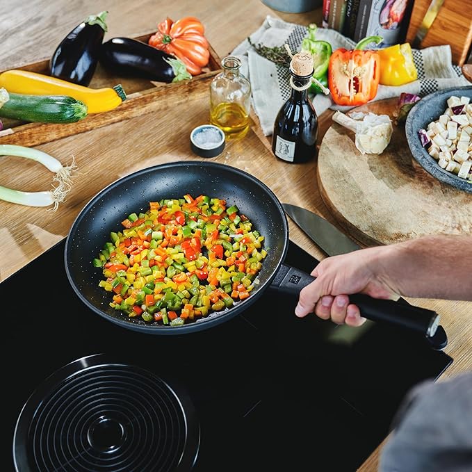 ZWILLING Madura Plus Forged 11-inch Nonstick Fry Pan
