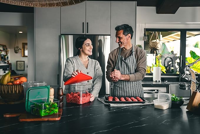 Cambro Food Storage Container with Lid (2 Pack) - Classic Series Square with Red Lid - 6 QT (Quart) - Commercial Grade for Food Prep (Clear)