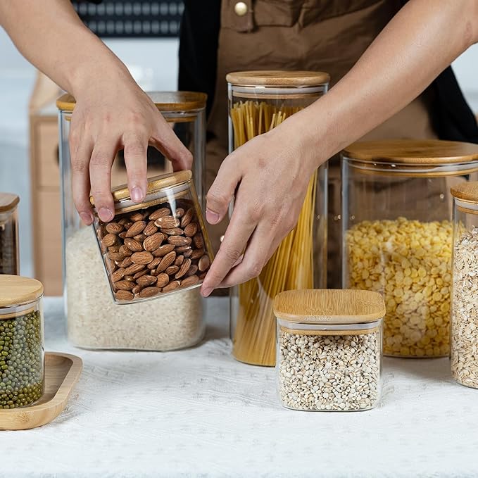 22oz Airtight Square Spice Containers with Bamboo Lid Set of 6 (650ml) Kitchen Pantry Organization Jar Stackable Spice Jar, for Sugar, Tea, Cookies and Coffee beans (?럚ith Black Lable)