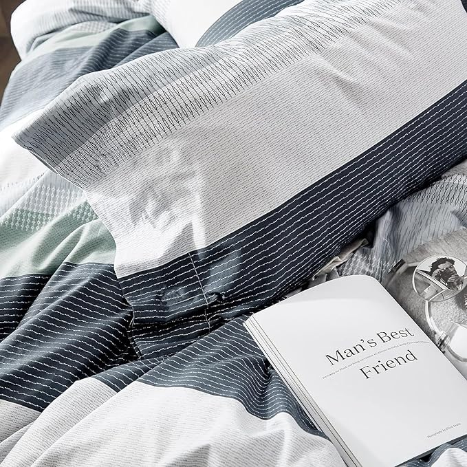 LifeTB Striped Comforter Set Twin XL Size, Modern Style Blue Grey Stripes Pattern Printed Bedding Set, 3 Pieces Lightweight Bedding Comforter Set, Stripe Soft Fluffy Bed Comforter with 2 Pillowcases