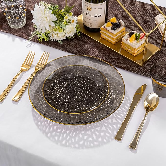 DaYammi 100 Pcs Black Gold Plastic Plates - 10 inch Clear Black Gold Dinner Plates - Hammer Pattern Design - Fancy Disposable Plate - Heavy Duty Party Plate Ideal for New Year Party and Wedding
