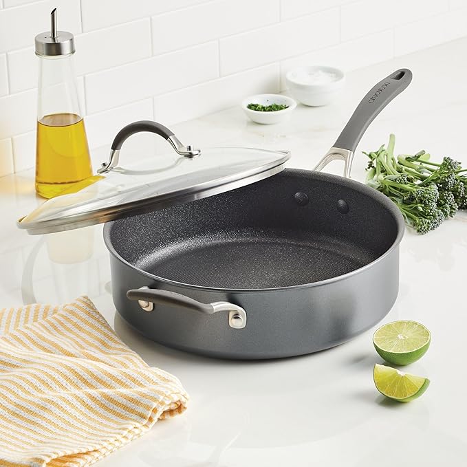 Circulon A1 Series with ScratchDefense Technology Nonstick Induction Saut챕 Pan with Helper Handle and Lid, 5 Quart, Graphite