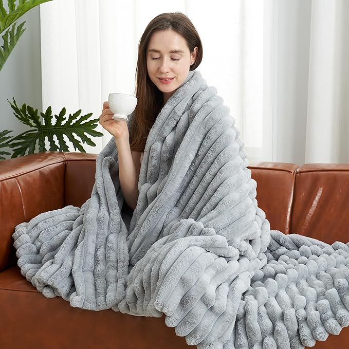 Am챕lie Home Faux Fur Throw Blanket for Couch, Cozy Fuzzy Fluffy Fur Luxurious Soft Striped Plush Gift Blankets for Family Sofa Chair Bedroom, 55"x70", Light Grey
