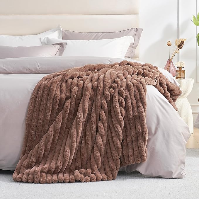 Am챕lie Home Faux Fur Throw Blanket for Couch, Cozy Fuzzy Fluffy Fur Luxurious Soft Striped Plush Gift Blankets for Family Sofa Chair Bedroom, 55"x70", Light Coffee