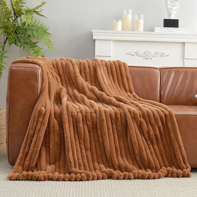 Am챕lie Home Faux Fur Throw Blanket for Couch, Cozy Fuzzy Fluffy Fur Luxurious Soft Striped Plush Gift Blankets for Family Sofa Chair Bedroom, 55"x70", Brown