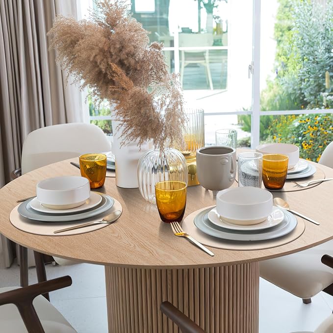 ADRIMER Placemats, Heat Resistant Round Placemats Set of 8 Washable, Waterproof Table Mats, Wipeable Faux Leather Place Mats for Kitchen, Dining Room, Beige