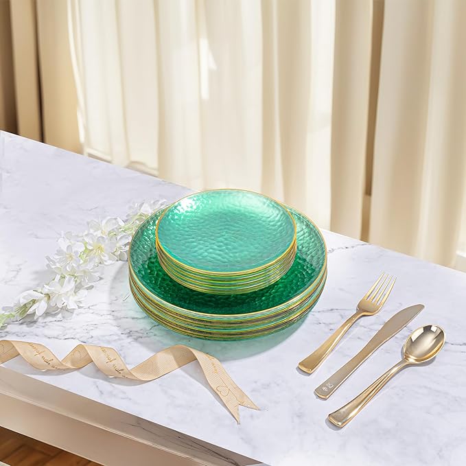 DaYammi 60PCS Green Gold Plastic Plates - 10 inch Green Plastic Dinner Plates - Hammer Pattern Design - Fancy Disposable Plates Ideal for Wedding & Party