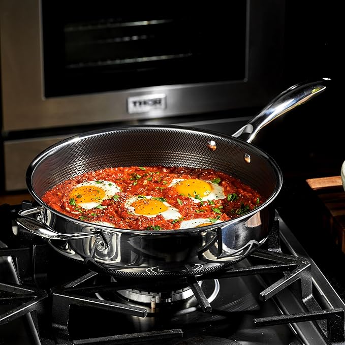 HexClad Hybrid Nonstick 3.3-Quart Deep Saut챕 Pan with Tempered Glass Lid, Stay-Cool Handle, Dishwasher-Friendly, Oven-Safe Up to 900째F, Induction Ready, Compatible with All Cooktops