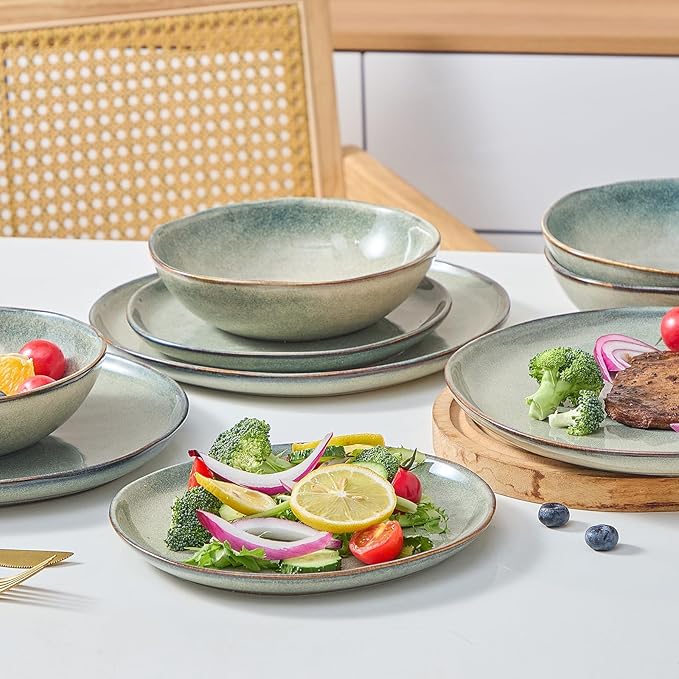 Bestone 12 Pieces Round Kitchen Dinnerware Sets竊똏lates and Bowls Sets,Dishes, Plates, Bowls, Dish Set, Chip Resistant Ceramic Dinnerware Set, Dishwasher/Microwave Safe,Service for 4,Sage green