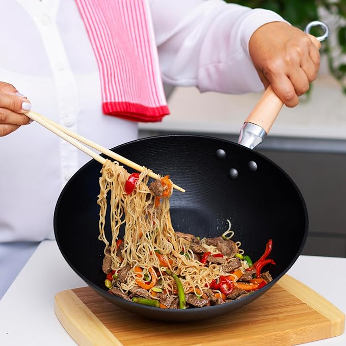 Joyce Chen 23-0003, Lightweight Cast Iron Stir Fry, 11.5-Inch