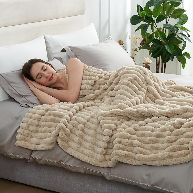 Am챕lie Home Faux Fur Throw Blanket for Couch, Cozy Fuzzy Fluffy Fur Luxurious Soft Striped Plush Gift Blankets for Family Sofa Chair, 60"x80", Beige