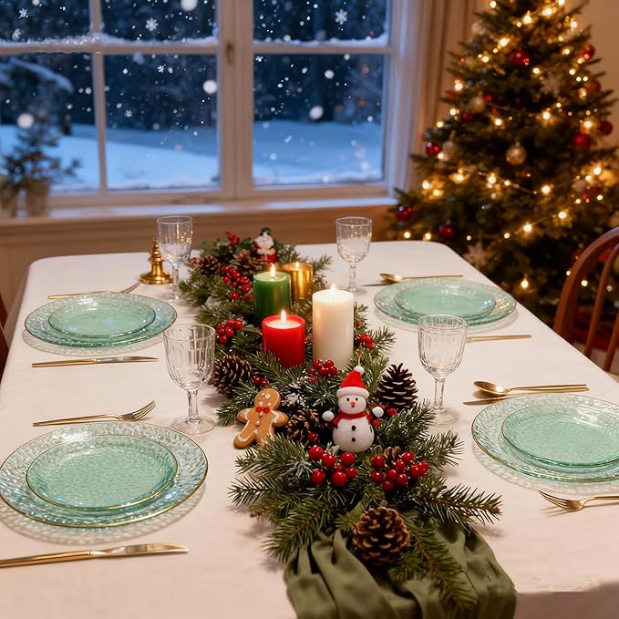 SUT 36Pcs Green Christmas Plastic Plates, Hammered Plates Disposable Heavy Duty, Green Disposable Plates With Gold Rim, Fancy Plastic plates Include 18 Dinner and 18 Dessert plates for Party