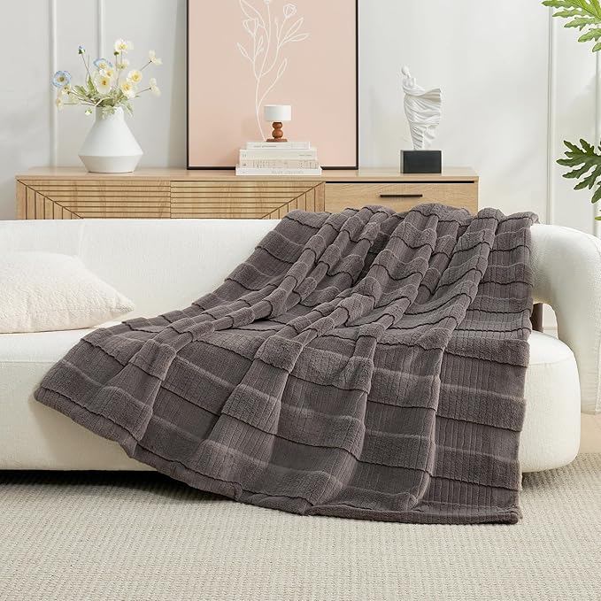 Am챕lie Home Luxury Striped Faux Fur Throw Blanket for Couch, Soft Cozy Fuzzy Fluffy Plush Blankets for Sofa Chair Gift for Women, 55"x70", Charcoal Gray