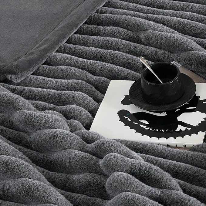 Am챕lie Home Faux Fur Throw Blanket for Couch, Ultra Cozy Fuzzy Fluffy Fur Luxurious Soft Striped Plush Gift Blankets for Family Sofa Chair Bedroom, 60"x80", Cationic Wolf Gray
