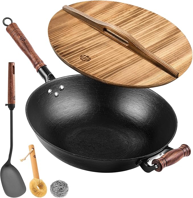 WANGYUANJI 13.4 Inch Cast Iron Wok with Lid and Iron Spatula, Flat Bottom Double-Handle Stir Fry Pan, Chemical-Free Uncoated Wok for Induction, Gas and Electric Stoves