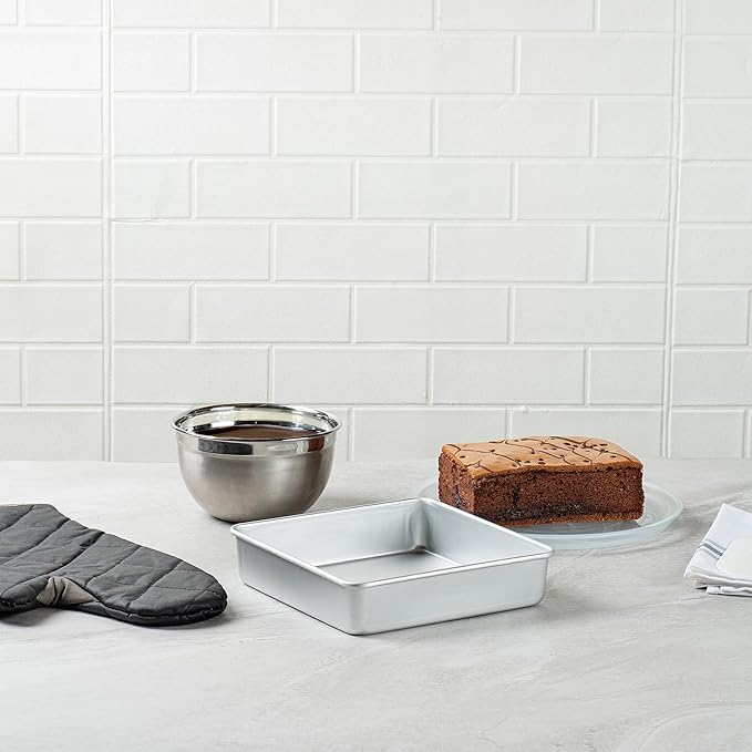 Restaurantware Square Cake Pan 12 Count 8 x 8 x 2 Inches Durable Aluminum Baking Dish Non-Stick Brownie Pan Even-Heating Silver