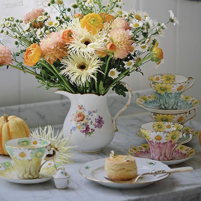 Aynsley Daisy Corset Fine Bone China Teacup & Saucer Set - 5oz (150ml), Hand-Painted Gold Trim, Christmas Gift for Tea Lovers, Elegant Afternoon Tea Set (Yellow)