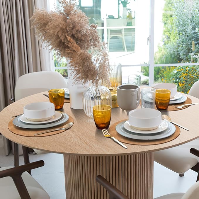 ADRIMER Placemats, Heat Resistant Round Placemats Set of 4 Washable, Waterproof Table Mats, Wipeable Faux Leather Place Mats for Kitchen, Dining Room, Camel