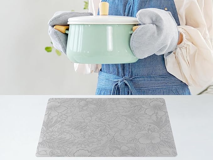 DRMHM Set of 6 Faux Leather Flower Placemats for Kitchen Dining Table Decor, Washable Table Placemats Wipeable Table Mat 18 * 12in Gray
