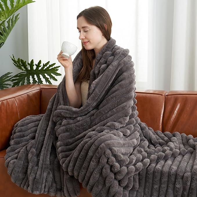 Am챕lie Home Faux Fur Throw Blanket for Couch, Cozy Fuzzy Fluffy Fur Luxurious Soft Striped Plush Gift Blankets for Family Sofa Chair Bedroom, 55"x70", Charcoal Grey