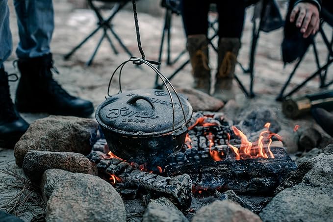 Stansport Pre-Seasoned Cast Iron Dutch Oven