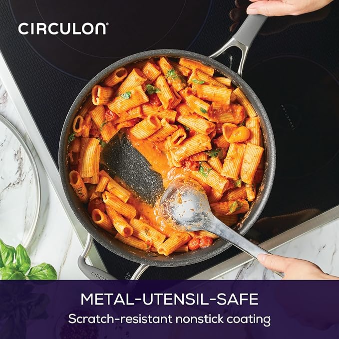 Circulon A1 Series with ScratchDefense Technology Nonstick Induction Saut챕 Pan with Helper Handle and Lid, 5 Quart, Graphite