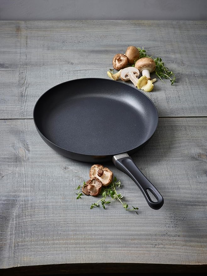 Scanpan Classic 11 inch Nonstick Fry Pan ??Compatible with Gas and Electric Stovetops, Metal Utensil Safe, Oven Safe to 500째F, Dishwasher Safe