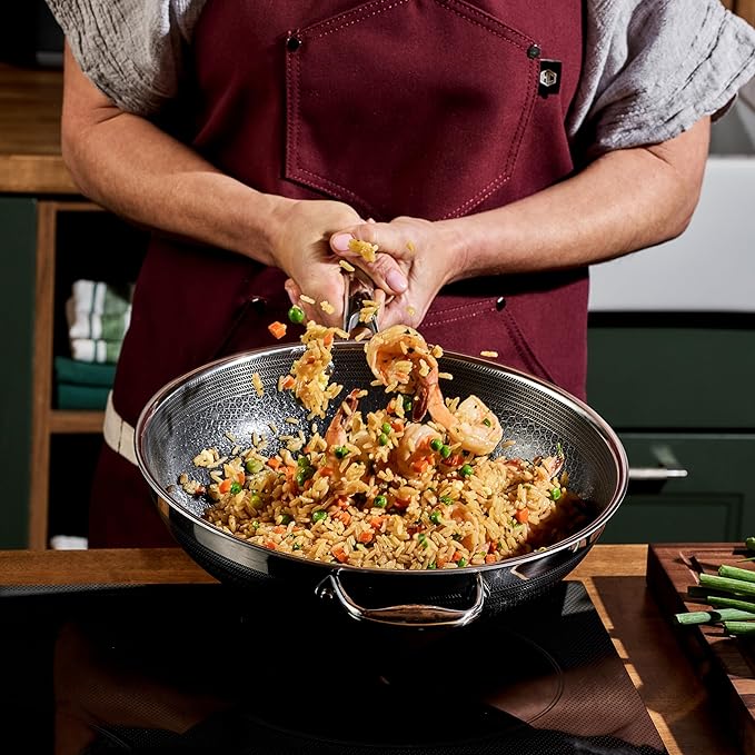 HexClad Hybrid Nonstick 12-Inch Wok with Stainless Steel Lid, Stay-Cool Handle, Dishwasher-Friendly, Oven-Safe Up to 900째F, Induction Ready, Compatible with All Cooktops