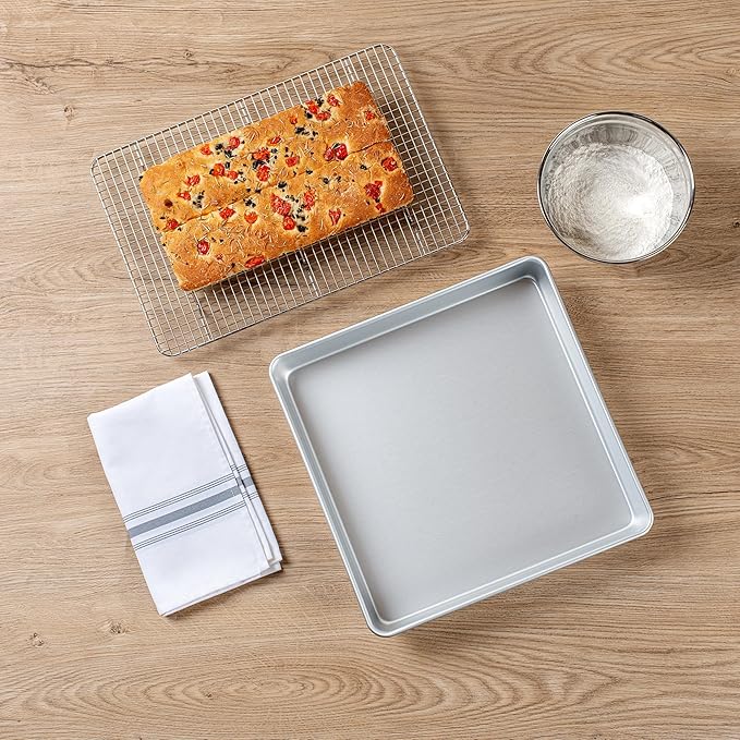 Restaurantware Square Cake Pan 12 Count 12 x 12 x 2 Inch Aluminum Square Baking Pan Straight-Sided Silver Oven-Safe Bakeware For Professional Bakers