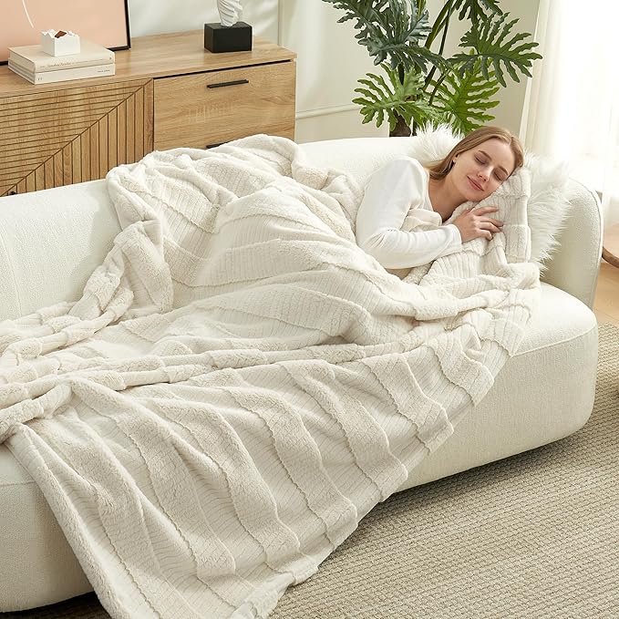 Am챕lie Home Luxury Striped Faux Fur Throw Blanket for Bed Queen Size, Soft Cozy Fuzzy Fluffy Plush Gift Blankets for Women, 88"x90", Ivory
