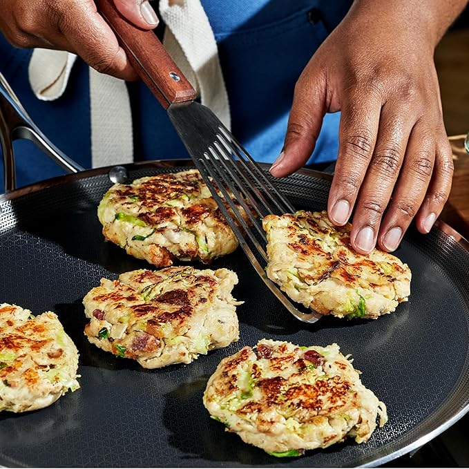 HexClad Hybrid Nonstick 13-Inch Griddle Pan, Stay-Cool Handle, Dishwasher-Friendly, Oven-Safe Up to 900째F, Induction Ready, Compatible with All Cooktops