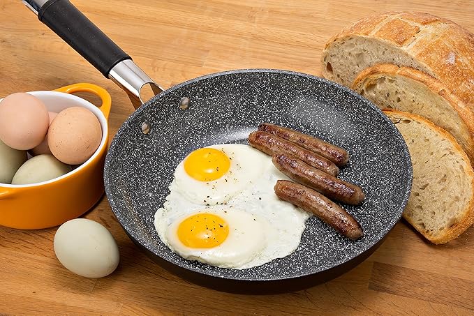 DaTerra Cucina Nonstick Small Chef Bundle ??2.6 Qt Ceramic Saucepan with Lid, 9.5" Frying Pan, 5-Piece Olive Wood Cooking Utensils ??Oven Safe, Induction Compatible, PTFE & PFOA Free ??Made in Italy